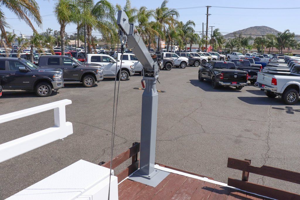 Used 2016 RAM 5500 Tradesman w/ Chrome Appearance Group RWD image 10