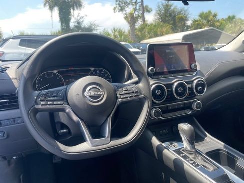 Used 2025 Nissan Sentra SV FWD image 13