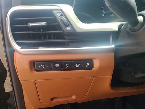 Used 2025 Kia Telluride AWD image 15