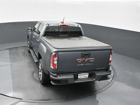 Used 2022 GMC Canyon Denali image 20