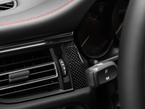 New 2026 Porsche Macan GTS image 41