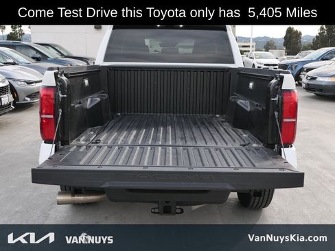 Used 2025 Toyota Tacoma SR5 image 6