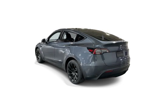 Certified 2023 Tesla Model Y Long Range AWD/4WD image 4