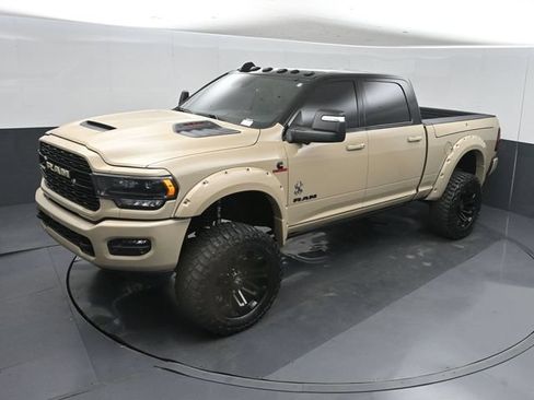 Used 2024 RAM 2500 Limited AWD/4WD image 45