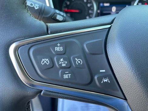 Used 2024 Chevrolet Equinox LT FWD image 16