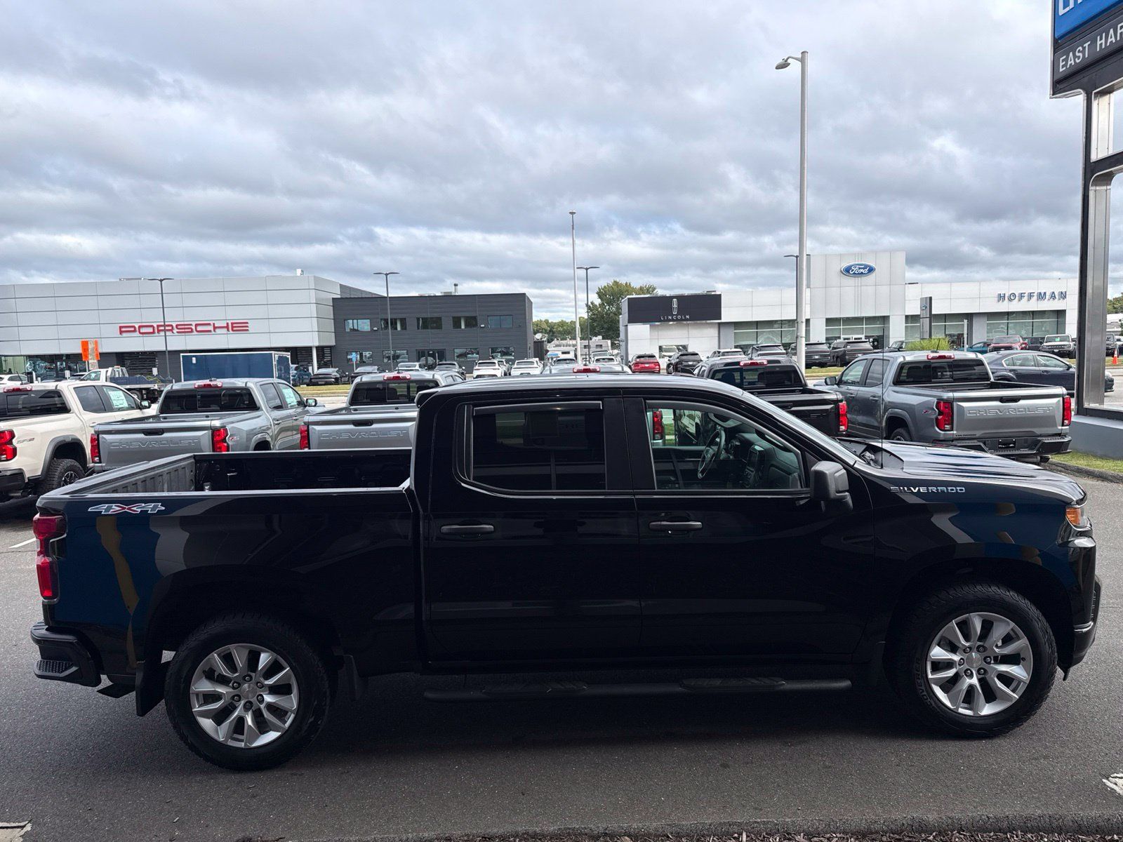 Used 2021 Chevrolet Silverado 1500 Custom w/ Safety Confidence Package AWD/4WD image 5