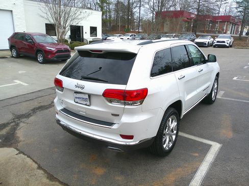 Used 2020 Jeep Grand Cherokee Summit image 11