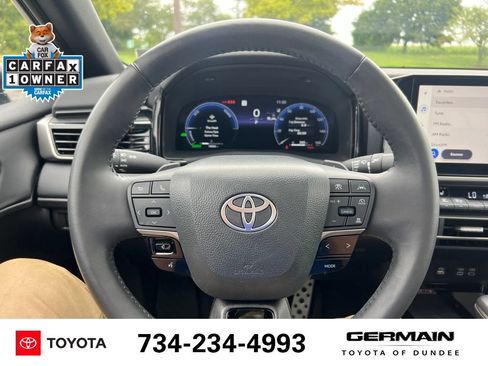 Used 2025 Toyota Camry XSE FWD image 14