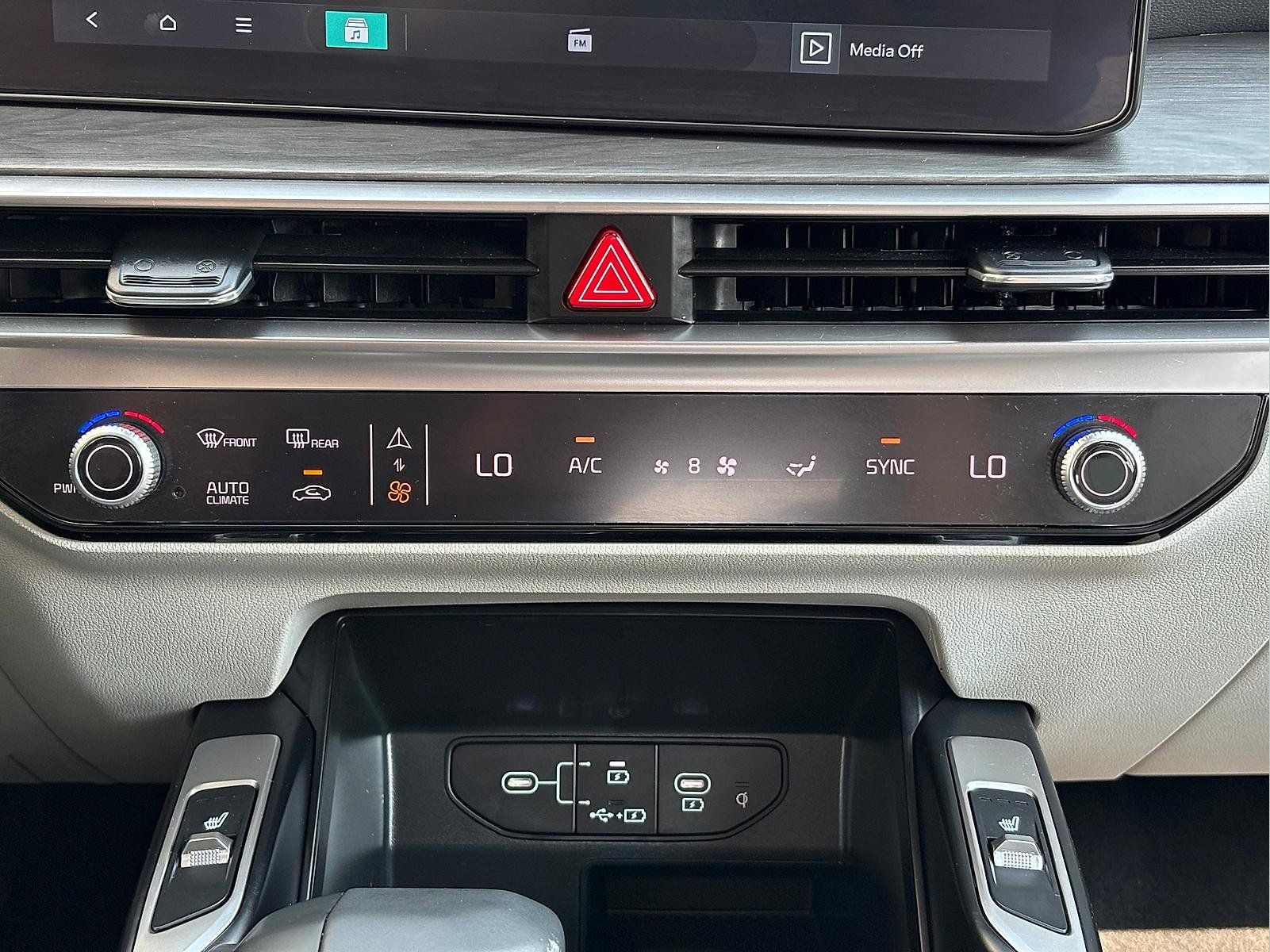 Used 2025 Kia Sorento X-Line EX AWD/4WD image 27