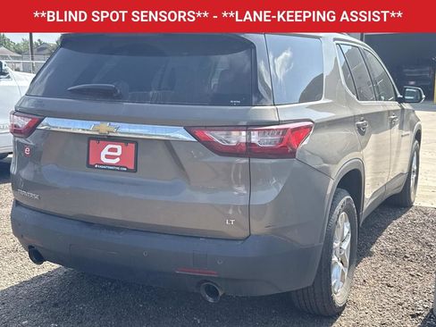 Used 2020 Chevrolet Traverse LT FWD image 7