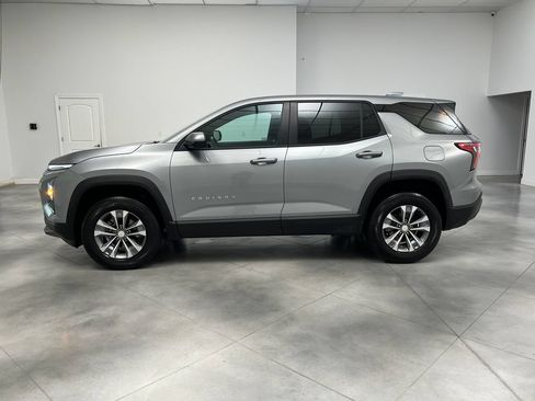 Used 2026 Chevrolet Equinox LT FWD image 5