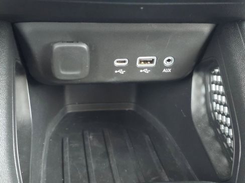Used 2023 Chevrolet TrailBlazer LT FWD image 20