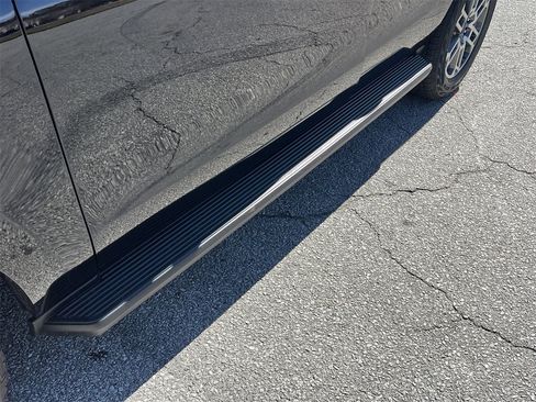 New 2025 Ford Expedition Active image 30