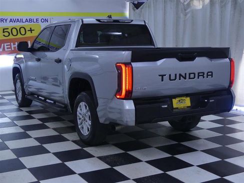 Used 2022 Toyota Tundra SR5 AWD/4WD image 4
