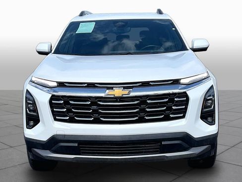 Used 2025 Chevrolet Equinox LT w/ Convenience Package II FWD image 4