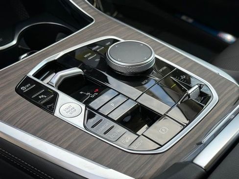 New 2026 BMW X7 xDrive40i w/ Premium Package image 25