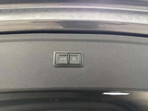 Used 2022 Audi Q5 2.0T Premium w/ Convenience Package image 15