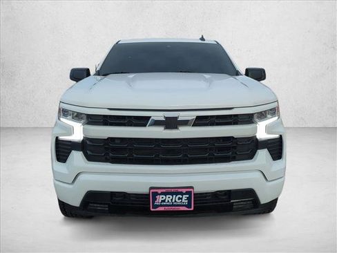 Used 2023 Chevrolet Silverado 1500 RST w/ Z71 Off-Road Package AWD/4WD image 2