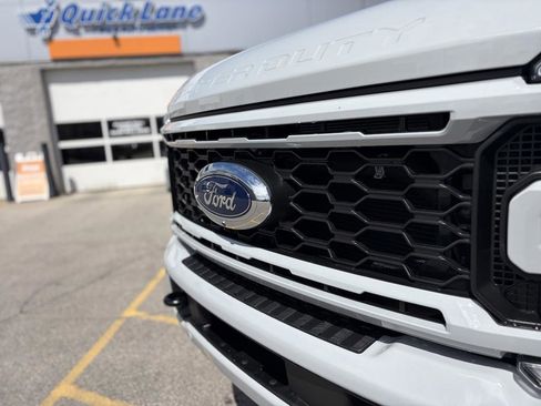 New 2026 Ford F350 4x4 Crew Cab DRW Super Duty image 10