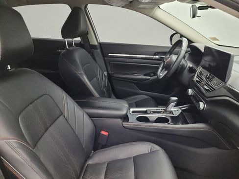 Used 2024 Nissan Altima 2.5 SR w/ SR Premium Package FWD image 21