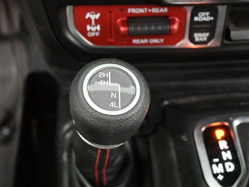 Used 2022 Jeep Gladiator Rubicon w/ LED Lighting Group AWD/4WD image 26