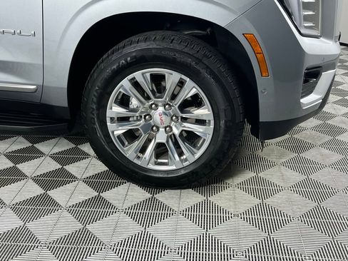 Used 2025 GMC Yukon XL Denali image 11