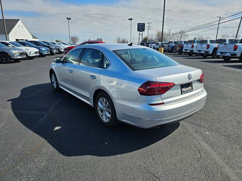 Used 2017 Volkswagen Passat 1.8T SEL Premium image 34