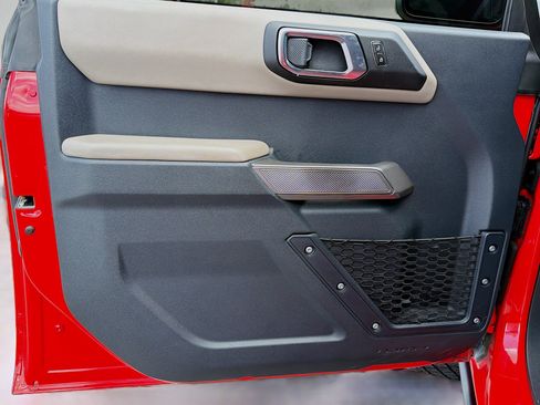 Used 2023 Ford Bronco Wildtrak image 20