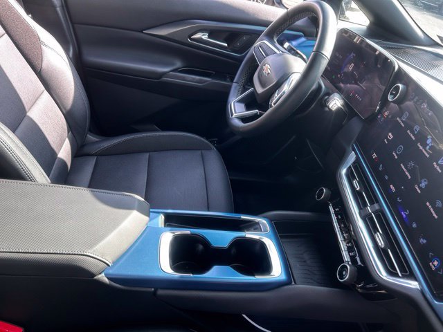 Used 2024 Chevrolet Equinox EV LT w/ LPO, Blackout Package FWD image 20