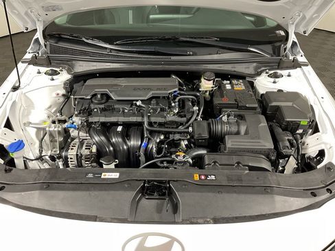 New 2026 Hyundai Elantra SE FWD image 8
