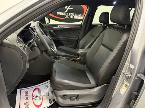 Used 2022 Volkswagen Tiguan SE R-Line image 12