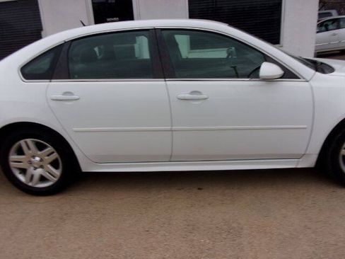 Used 2016 Chevrolet Impala LT FWD image 5