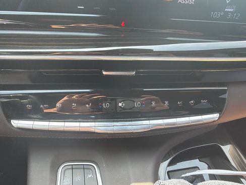 Used 2023 Cadillac Escalade Premium Luxury AWD/4WD image 11