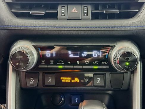 Certified 2021 Toyota RAV4 XSE w/ XSE Grade Weather Package AWD/4WD image 15