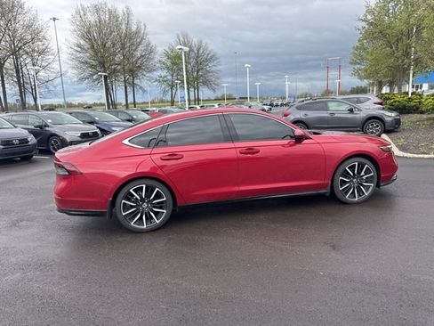 Used 2025 Honda Accord Touring image 13