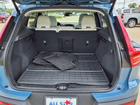 Certified 2023 Volvo XC40 B5 Ultimate w/ Protection Package Premier AWD/4WD image 10