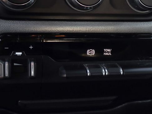 Used 2021 RAM 3500 Big Horn AWD/4WD image 36