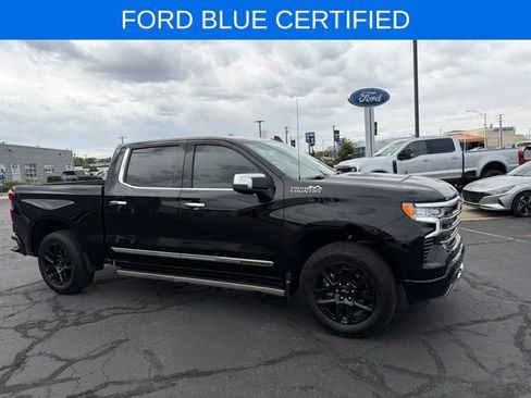 Used 2022 Chevrolet Silverado 1500 High Country w/ Technology Package AWD/4WD image 3
