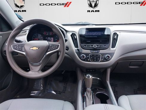 Used 2020 Chevrolet Malibu LT image 10