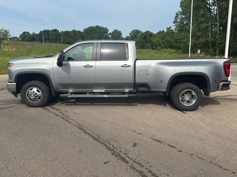 Used 2025 Chevrolet Silverado 3500 LT w/ All Star Edition AWD/4WD image 2