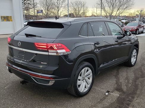 Used 2020 Volkswagen Atlas Cross Sport SE w/ Panoramic Sunroof Package image 6