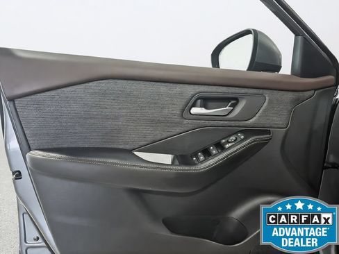 Used 2023 Nissan Rogue SV FWD image 28