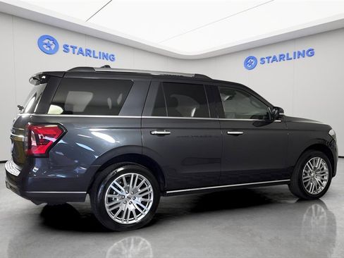 Used 2024 Ford Expedition Limited image 10