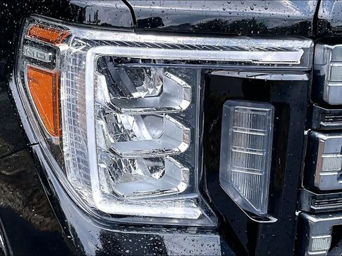 Used 2022 GMC Sierra 2500 AT4 w/ AT4 Preferred Package AWD/4WD image 27