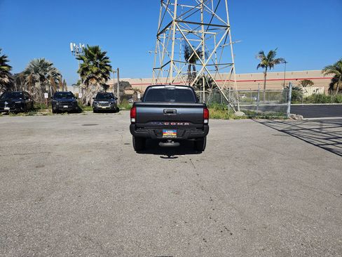 Used 2020 Toyota Tacoma SR5 image 6