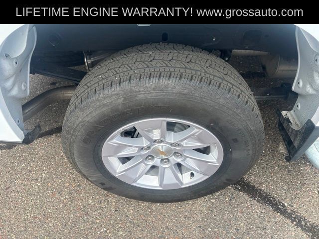 Used 2025 Chevrolet Silverado 1500 W/T RWD image 9