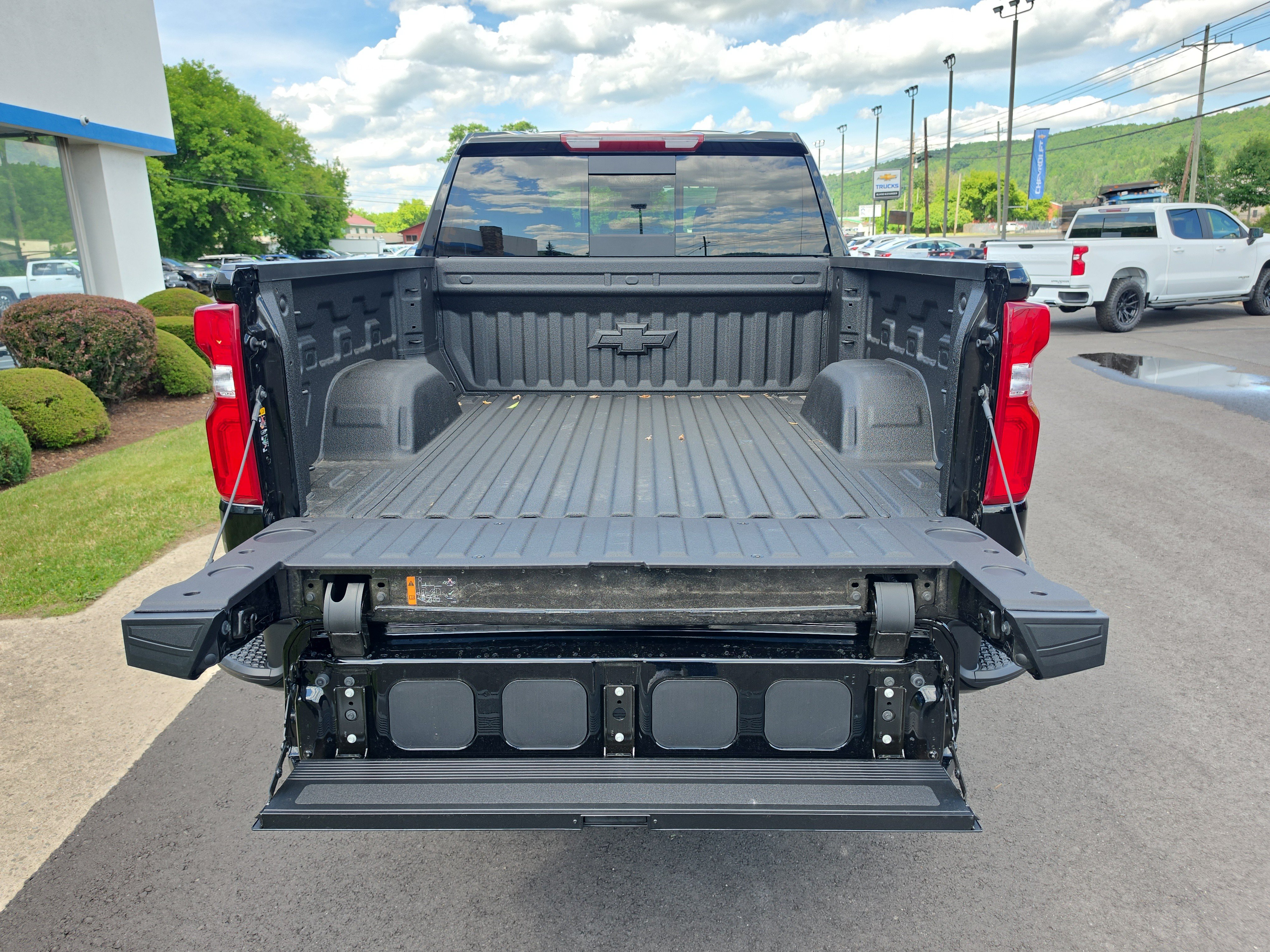 New 2026 Chevrolet Silverado 1500 RST w/ Safety Package AWD/4WD image 5