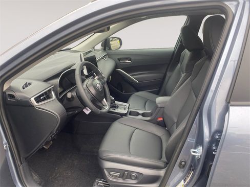 New 2026 Toyota Corolla Cross XLE image 9