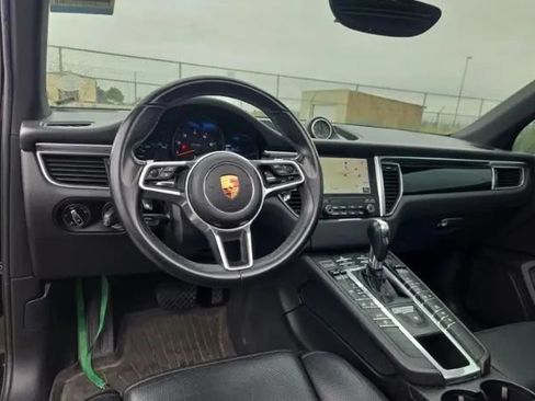 Used 2018 Porsche Macan Sport Edition AWD/4WD image 49