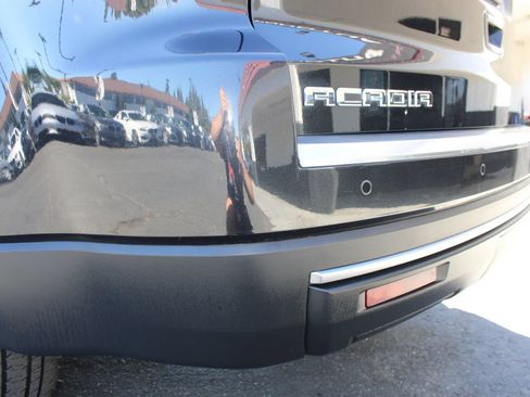 Used 2015 GMC Acadia SLE FWD image 10